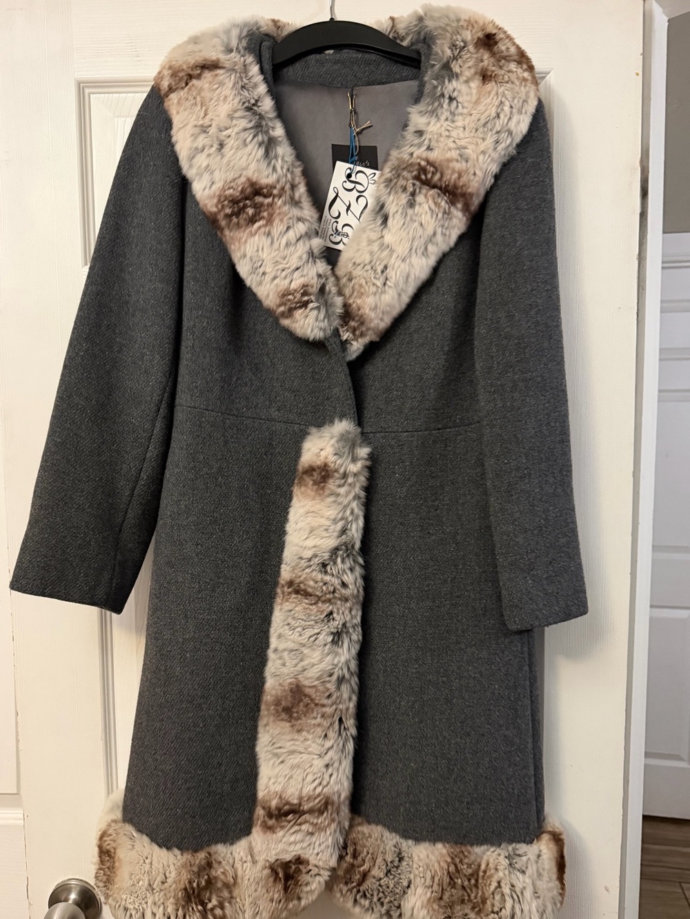VINTAGE Gray Wool Coat with Real Fur Trim